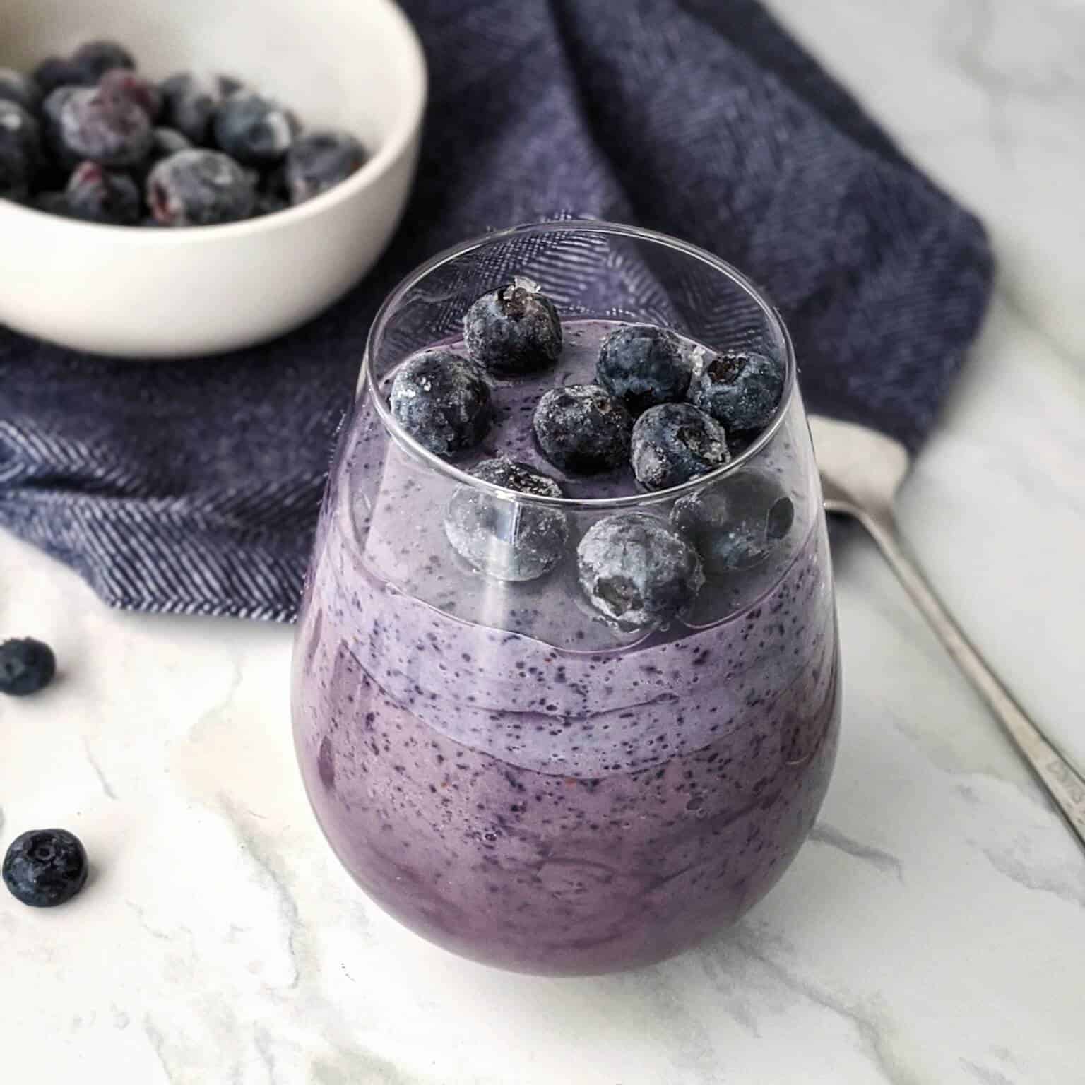 Blueberry Smoothie - Taste Blossoms