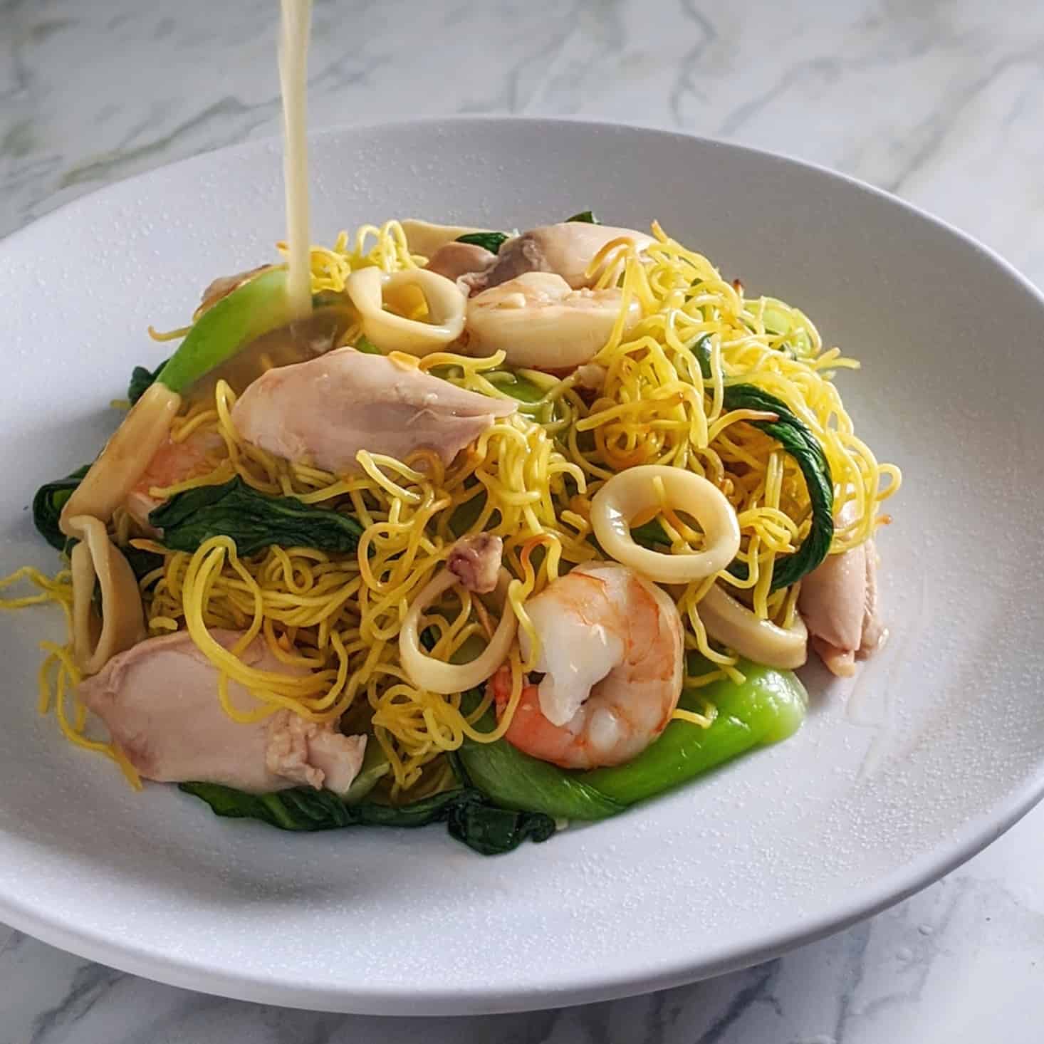 Crispy-Noodles-with-Chicken-and-Seafood-2-1